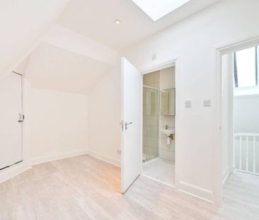 3 bedroom flat to rent - Photo 2