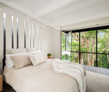 Modernist design innovation in a magical waterfront reserve setting - Photo 6