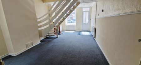 3 bedroom terraced house to rent - Photo 2