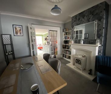 3 bedroom semi-detached house to rent - Photo 4