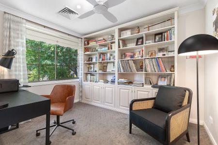 Spacious Family Home - Photo 5