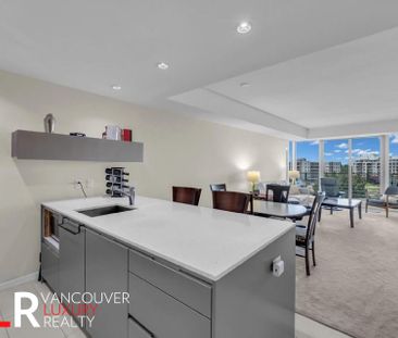 Condo in Richmond, British Columbia - Photo 1