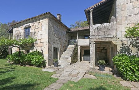 Luxury 6 bedroom Detached House for rent in O Rosal, Spain - Photo 5