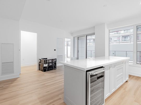 For Lease - 333 Sunseeker Avenue Unit# 138, Innisfil, Ontario - Photo 1