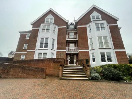 2 bedroom ground floor flat to rent - Photo 2