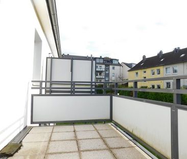 Gemütliche 2-Zi.-Whg. mit neuem Boden und sonnigem Balkon - Photo 1