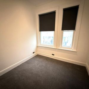 2 Bed Flat, Clarence Square, BN1 - Photo 2
