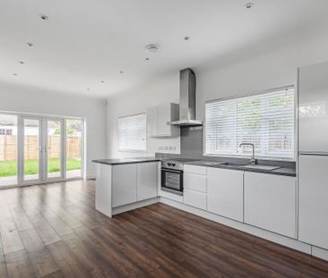 2 bedroom semi-detached house to rent - Photo 2
