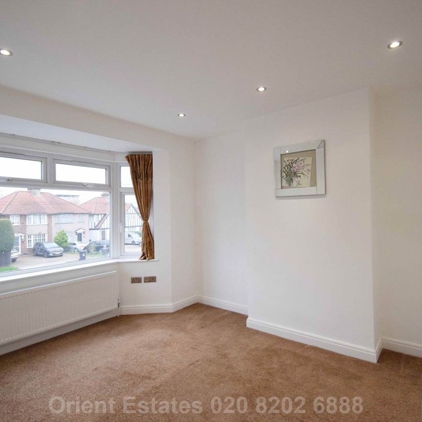 Price £3,300 pcm - Available 24/11/2025 - Unfurnished - Photo 1