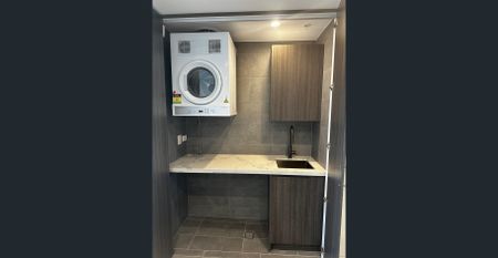 Stylish 2-Bedroom Apartment in a Convenient Lidcombe Location - Photo 4