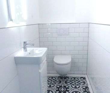 Erstbezug, moderne Obergeschosswohnung mit Balkon und Carport in We... - Foto 1