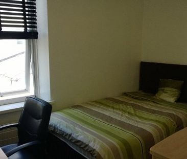 2 Rooms to let near Plymouth Barbican - Photo 4