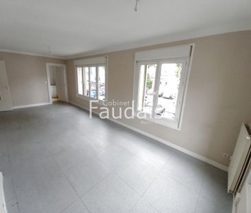 Location Appartement 3 pièces 68m² ST LO 50000 - Photo 1