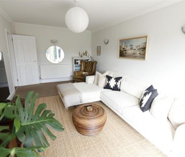 3 bedroom semi-detached bungalow to rent - Photo 1