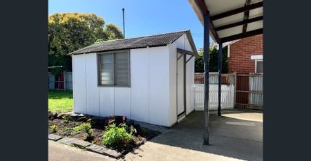 Come Live In The Heart Of Coburg - Spacious Family Living in a Prime Location - Photo 5