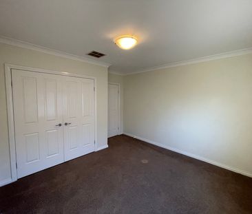 2/2 Wyong Street, Keilor East VIC 3033 - Photo 5
