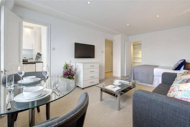 Studio apartment - studio with 1 reception and 1 bathroom in London, W1J - Photo 1