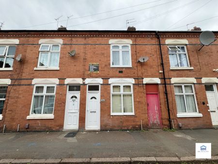 3 Bedroom Terraced - Photo 5