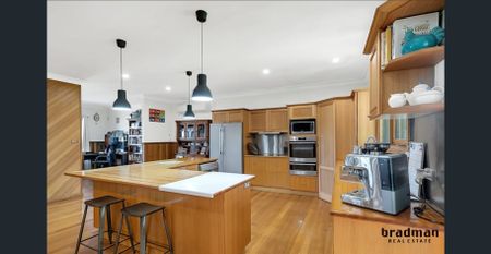 FOR RENT - SPACIOUS FAMILY HOME ON 1 ACRE (APPROX.) IN BEVERIDGE - Photo 5