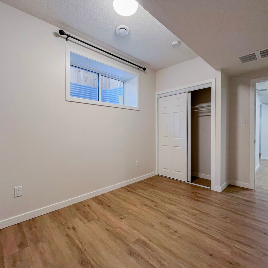 5 Bed Whole House | Mc Conachie | Double Garage • Fenced Yard | Pet Friendly - Photo 1