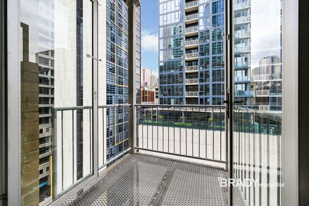 1207/270 King Street, Melbourne - Photo 1