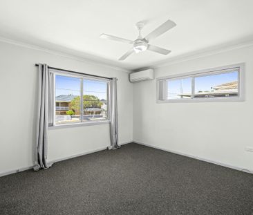 Spacious 4-Bedroom Family Home in Prime Location - Photo 3