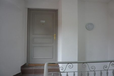 A LOUER T1 BIS CENTRE VILLE NARBONNE - Photo 3