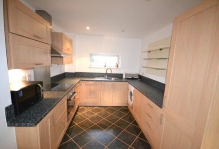 2 Bed Luxury Flat Didsbury - Close to Metro Station and Burton Road - Photo 3