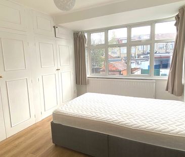 Cleveley Crescent, Ealing, W5 1DZ - Photo 3