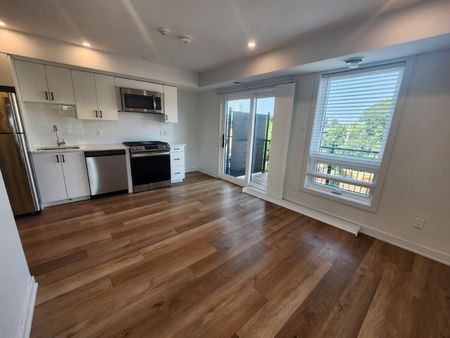 689 Churchill Avenue North - 303 - Photo 5