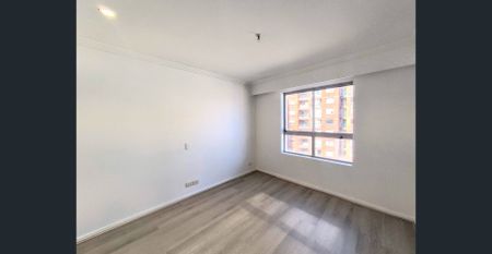 Luxury two bedroom apartment in Harbour Garden Tower - Photo 3