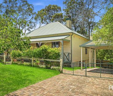 Charming 3-Bedroom Home with Studio in Hazelbrook - Photo 4