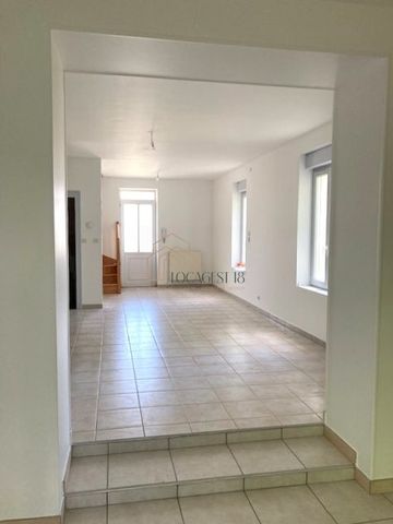 BOURGES CHARLET - GRAND JARIDN CLOS - TRES CALME - Photo 2