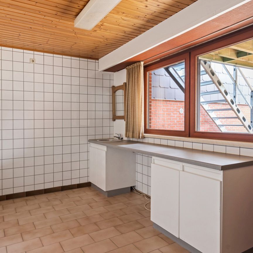 INSTAPKLARE WONING IN HET CENTRUM VAN KONTICH - Foto 1