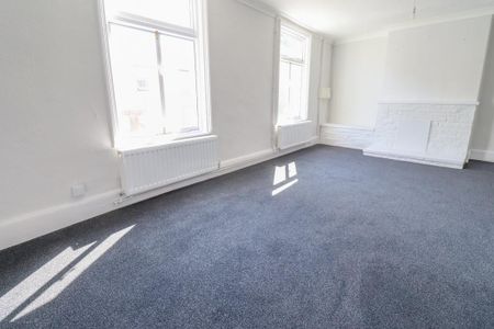 3 bedroom maisonette to rent - Photo 5