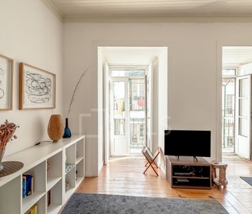 Apartamento T2 num piso elevado com terraço, na Misericórdia Lisboa - Photo 1