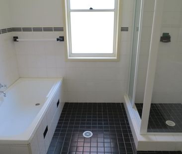 Lovely Family Home - Photo 2