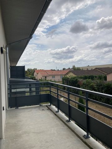 Location Appartement 2 pièces 44m² LAUNAGUET 31140 - Photo 5