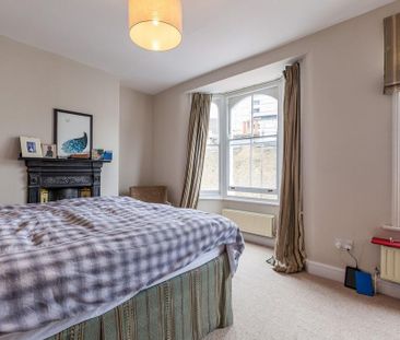 3 bedroom end of terrace house to rent - Photo 4