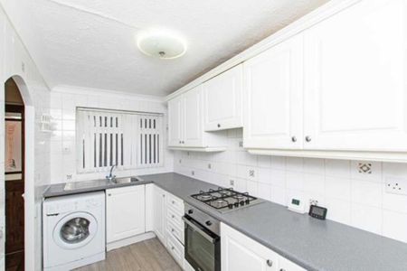 3 bedroom townhouse to rent - Photo 4