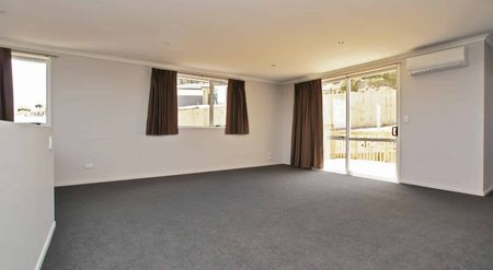 4 Bedrooms in Dinsdale - Photo 3