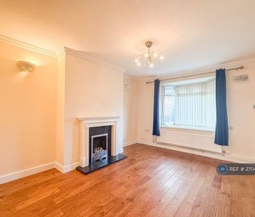 3 bedroom semi-detached house to rent - Photo 3