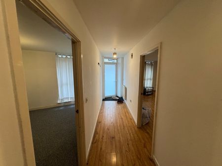 2 Bed Flat, Northolt Road, HA2 - Photo 4