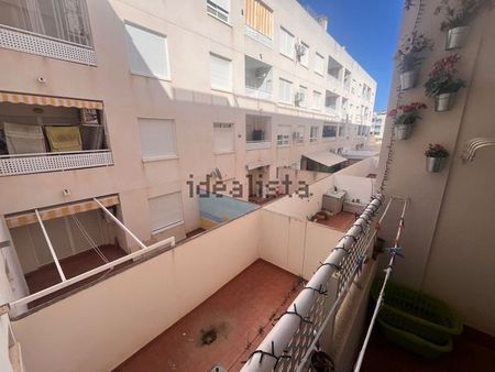 Alquiler de piso en Almoradí - Photo 4