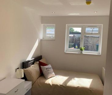 House to rent - Photo 5