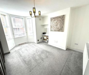 1 bedroom ground floor flat to rent - Photo 1