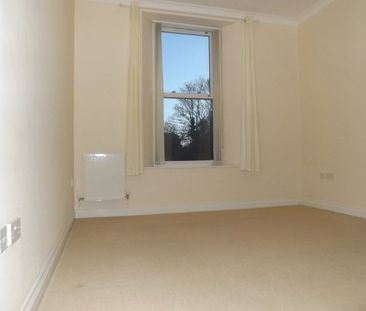 Imperial Court, Falmouth, TR11 - Photo 2