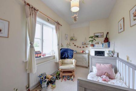 2 bedroom semi-detached house to rent - Photo 4