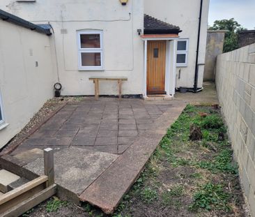 2 bedroom maisonette to rent Canterbury Street, Gillingham, ME7 - Photo 2