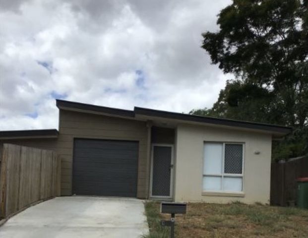 Spacious Family Home - Photo 1